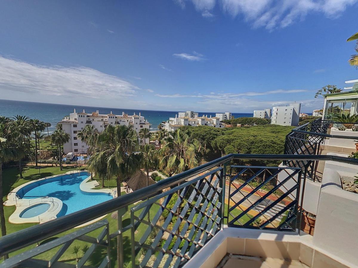 Frontline Beach Penthouse In Mi Capricho Sitio de Calahonda Екстериор снимка
